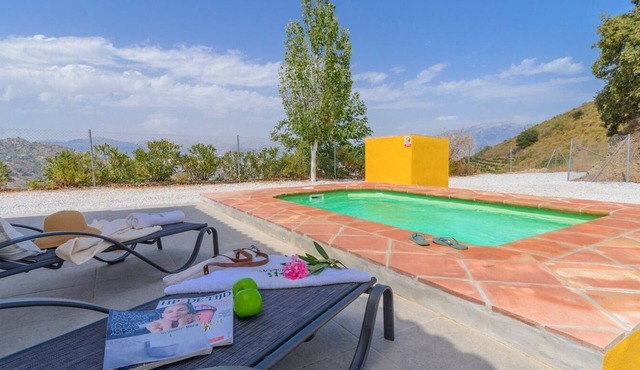 Casa Rural el Nogal Cútar by Ruralidays