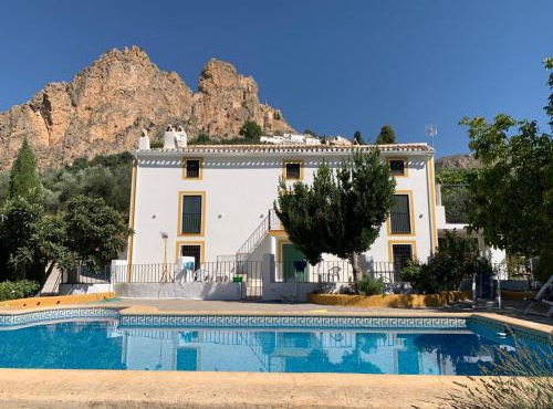 Casa rural en Castril - HUERTA MARTIN - Escapada con Piscina en Sierra de Castril -