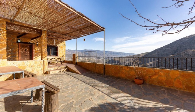 Casa Rural La Jirola-El Balcón with Mountain Views, Wi-Fi and Air Conditioning