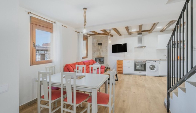 Casa Rural La Zarzosa - Sierra de Gredos, Mountain Views & Private Garden