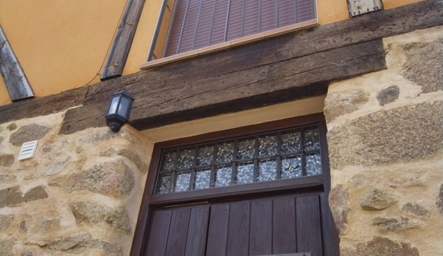 Casa Rural 'Quimera' with Mountain Views and Balcony