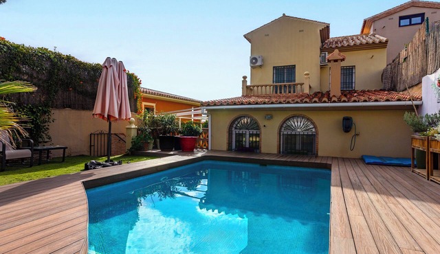 CASA TRINQUETE CALA DEL MAR NEAR MALAGA