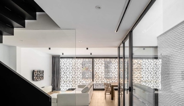 Casa Unifamiliar con Piscina Privada y Aparcamiento