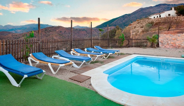 Chalet "Casa la viña de la tireta" with Lake View, Pool, Wi-Fi, Garden & Terrace