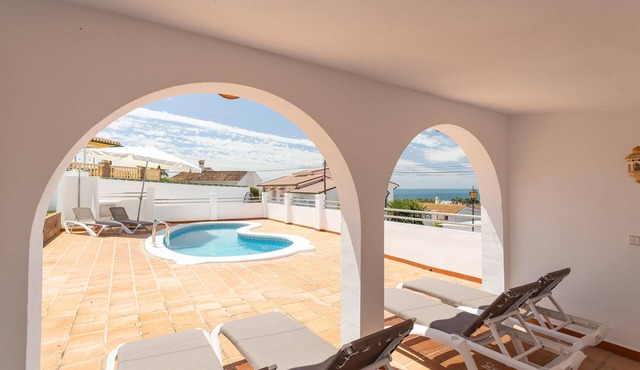 Chalet "Casa Vistas Axarquia" with Sea View, Pool, Wi-Fi, Garden & Terrace