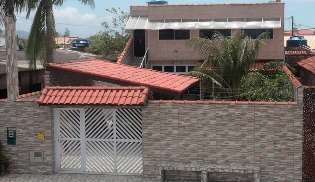 Charming 2-bedroom townhome in Balneário Sete de Setembro with WiFi in Ilha Comprida