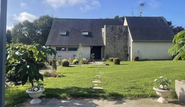 Charming 209-square-meter home, just 20 minutes from Quimper and the beaches! in Coray