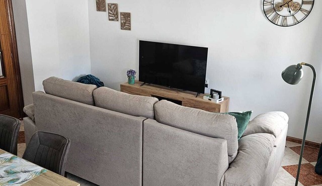 Charming 3-bedroom Apartment in Scenic Málaga