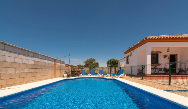 Charming Home with Pool, Spacious Terrace, Garden & Wi-Fi; Pets Allowed, Parking Available
