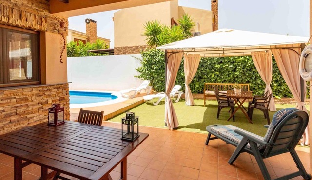 Charming house with pool and barbecue area