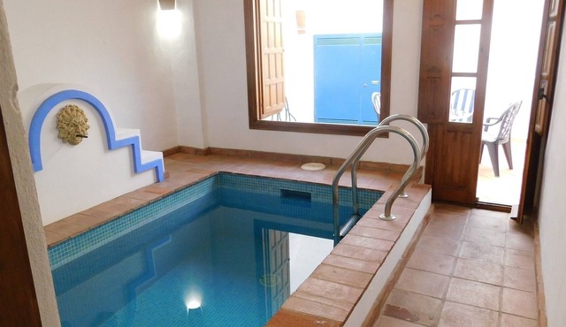 Charming Townhouse with indoor pool