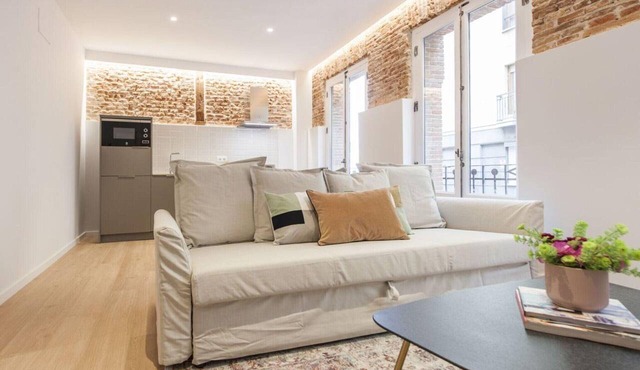 Chic Madrid Central Apartment