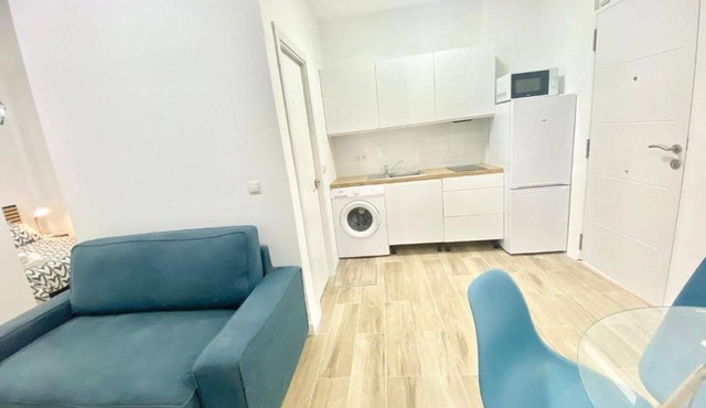 China Town Madrid 01 (Studio Apartment)