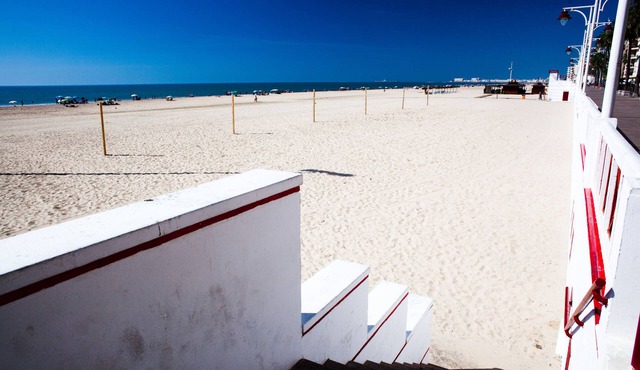 City apartment Cádiz near beach (330 m). Free WIFI.