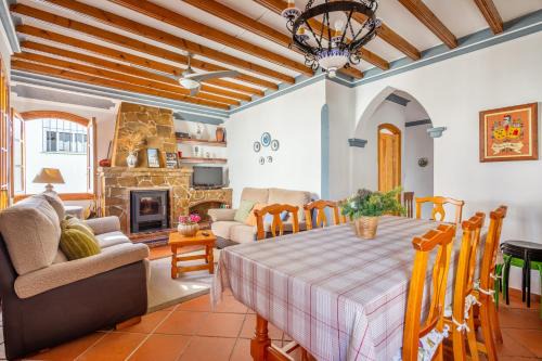 Comfortable house in Ardales with fireplace