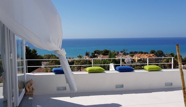 Completely Renovated & Upgraded Villa, Private Pool
