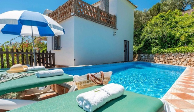 Cortijo la Joya Cómpeta by Ruralidays