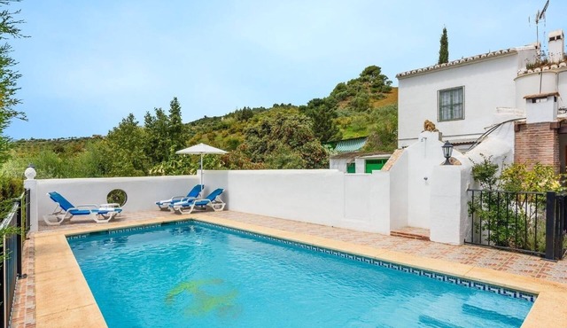 Cortijo los Valles Alozaina by Ruralidays