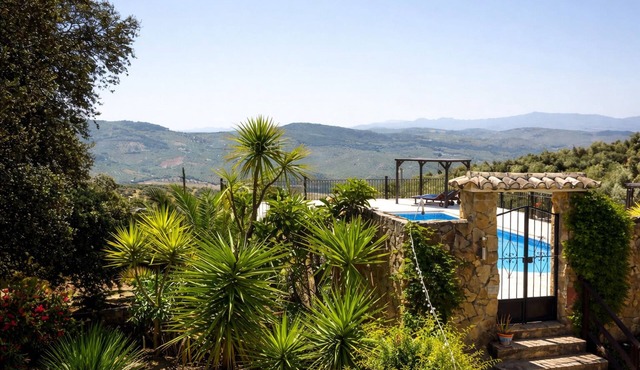 Cortijo Sol y Olivo exclusive private pool retreat