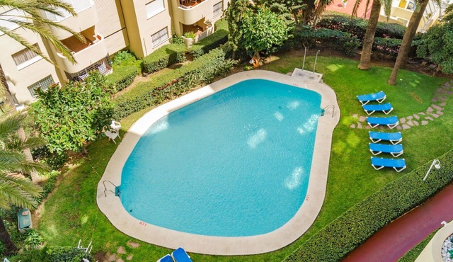 Cosy apartment for 4 people with A/C, pool, WIFI, TV and balcony