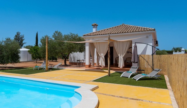 Country House 'La Alquería' with Private Pool, Wi-Fi and Air Conditioning