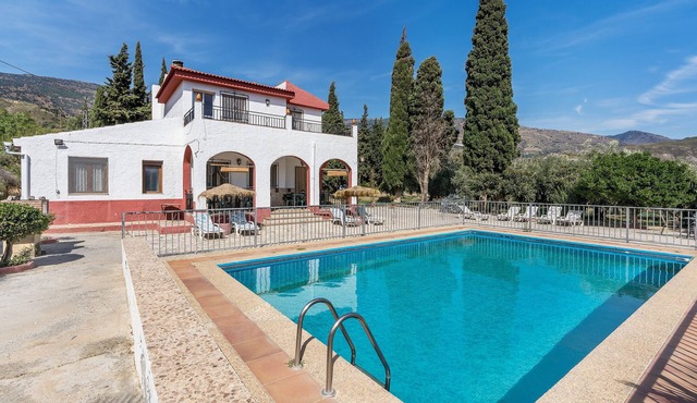 Country House 'Ana - Cortijo Puerta' with Private Pool, Wi-Fi and Air Conditioning