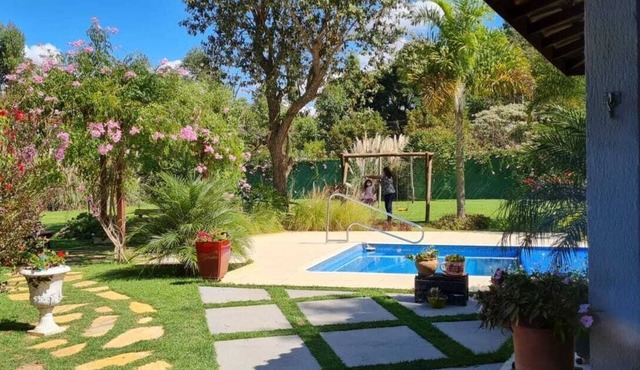 Country house in a gated community with heated pool, air conditioning and 4 bedrooms in Mairinque