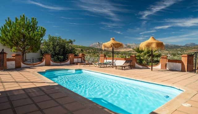 Country House 'Villa Minerva' with Mountain View, Wi-Fi and Air Conditioning