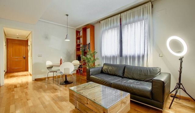Cozy 1BR apartment in Chamberi