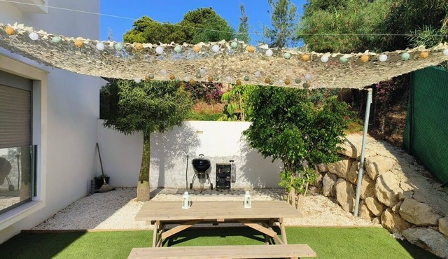 Cozy apartment in golf course and close to the beach and beautiful villages.