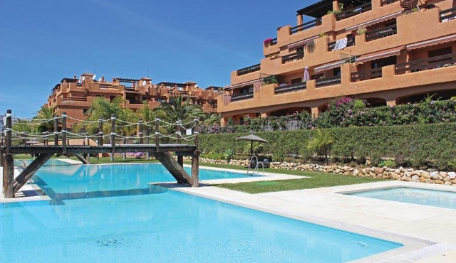 Cozy Apartment In Estepona With Sauna