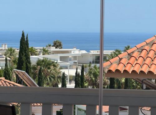 Cozy Deluxe home in RESERVA DEL HIGUERON - Area Sport Club Resort
