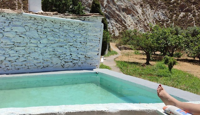 Cozy farmhouse with pool in La Alpujarra