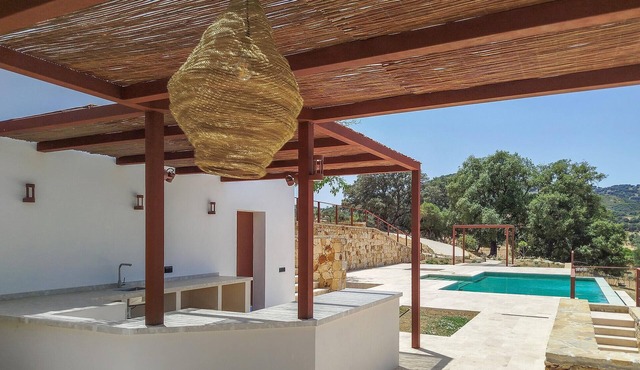 Cozy home in Algatocin with private swimming pool, can be inside or outside