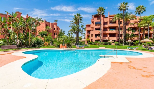 Cubo's Alicate Playa Marbella Apartment/communal pool/parking included/air conditioning/free Wi-Fi
