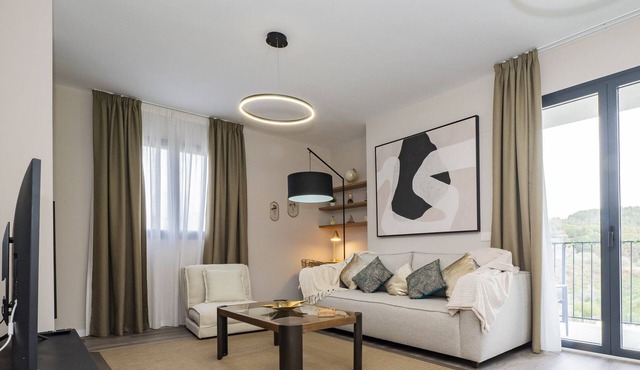 Cubo's Andalucia Luxury Malaga Apartment/communal pool/parking included/terrace