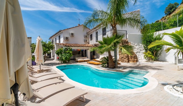 Cubo's Cortijo Pura Paz Retreat/Private pool/Air conditioning/BBQ/Free Wi-Fi