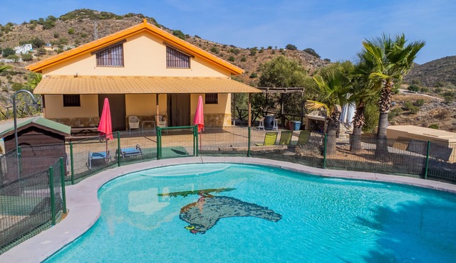 Cubo's El Rincon de Bolaño 2I / free wifi / mountain views / shared pool