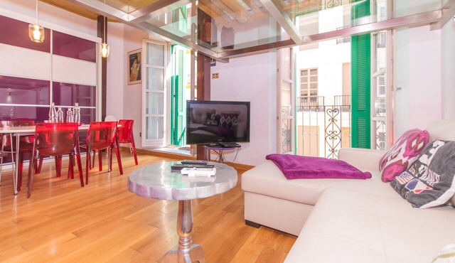 Cubo's Estudio Carreteria 33 2A/City center/pool/free wifi