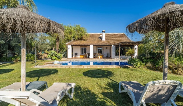 Cubo's Villa Cortijo La Indiana/private pool/air conditioning/free wifi/BBQ