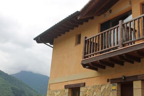 Dúplex con vistas a Picos de Europa y Proyector de Cine 120 pulgadas