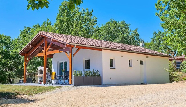 Detached villa for 4 people, 1 bathroom, sleeps 6 in MAUROUX