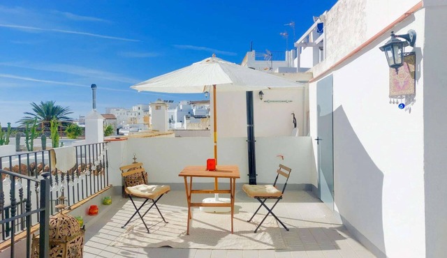 El Porton - House In El Borge. Free Wifi