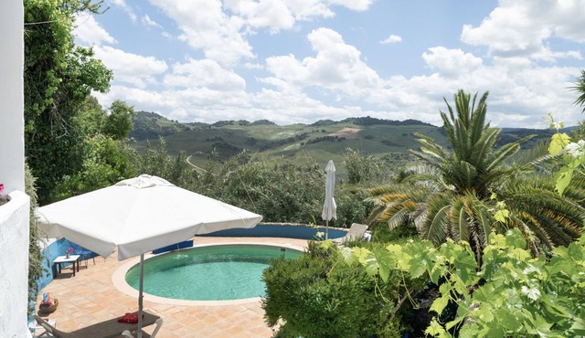 El Tejar, villa in Montecorto with pool and garden