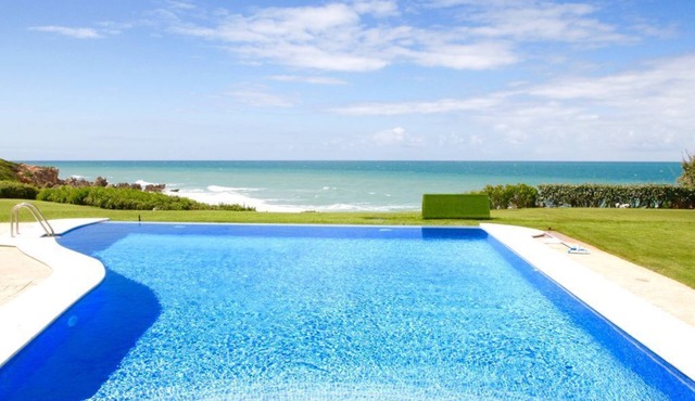 England House with Pool