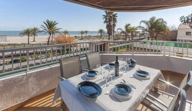 Fabulous beach condo for a great vacation. Sea views! - Only families in Playa de Gandía