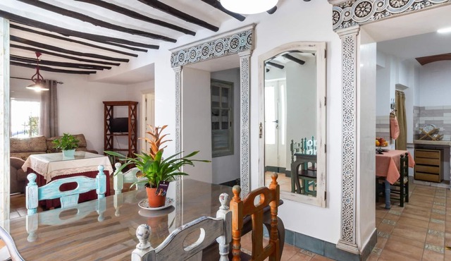 Fantastic house in Nigüelas with terrace and views