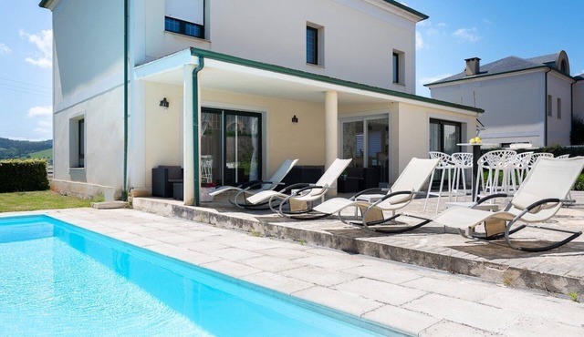 Fidalsa Majestic. - Five Bedroom Chalet, Sleeps 10