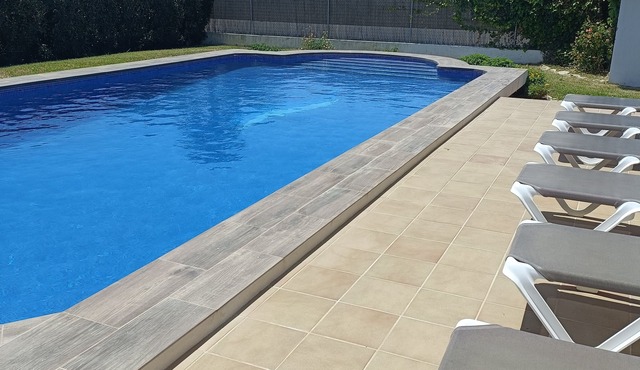 Four Bed Villa, Private 10.5m Pool, Bedroom A/C, Private Grounds, WiFi Available in Javea