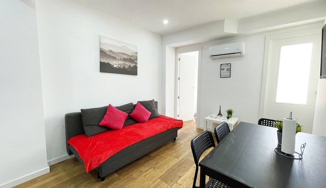 Free Parking Apartment Madrid